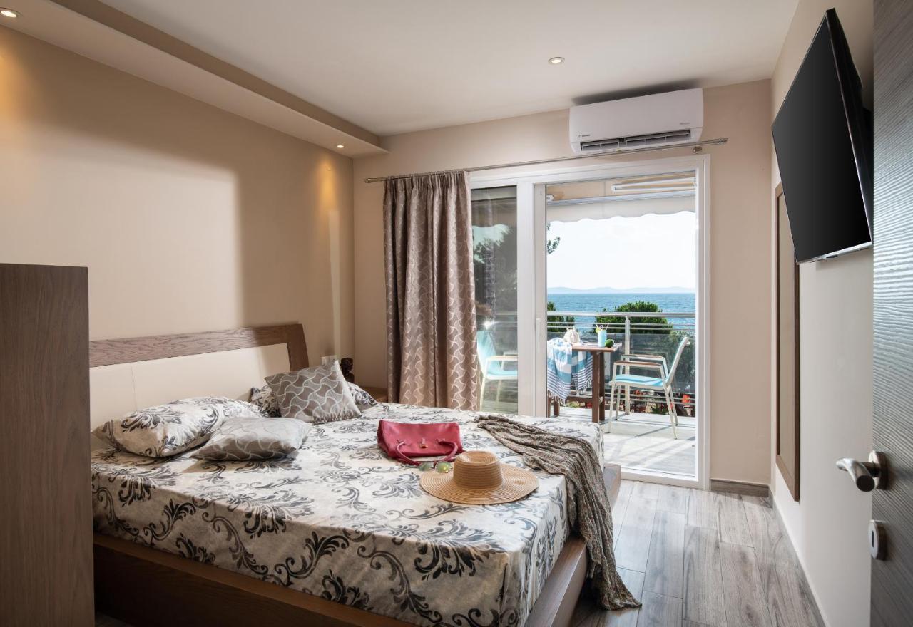 Sunset Studios - Suites With Seaview & Back Side Apartements Toroni Eksteriør bilde