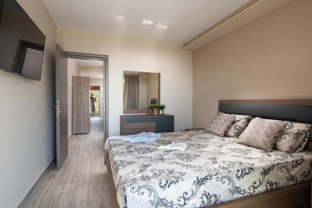 Sunset Studios - Suites With Seaview & Back Side Apartements Toroni Eksteriør bilde
