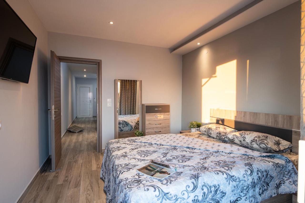 Sunset Studios - Suites With Seaview & Back Side Apartements Toroni Eksteriør bilde