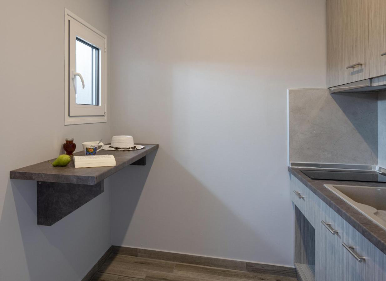Sunset Studios - Suites With Seaview & Back Side Apartements Toroni Eksteriør bilde
