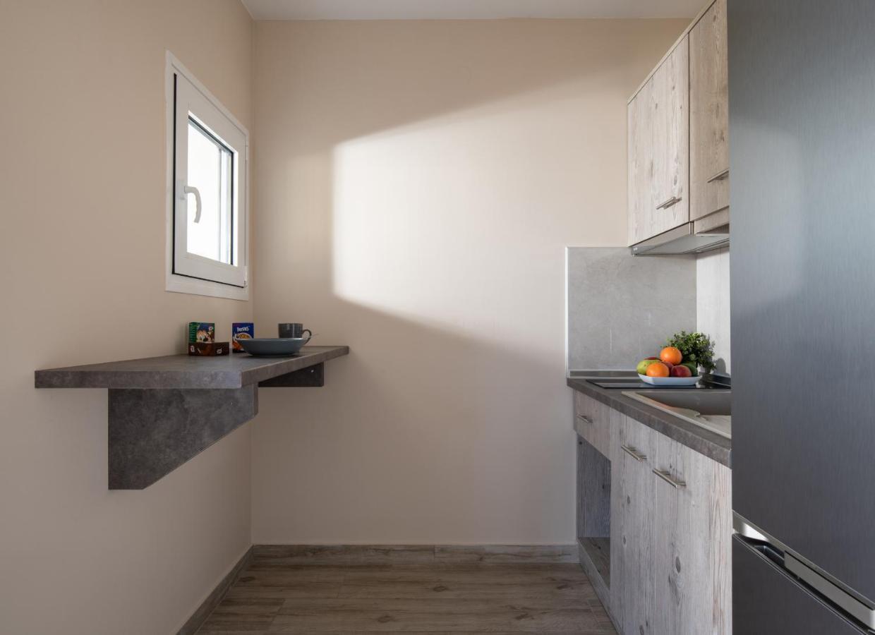 Sunset Studios - Suites With Seaview & Back Side Apartements Toroni Eksteriør bilde