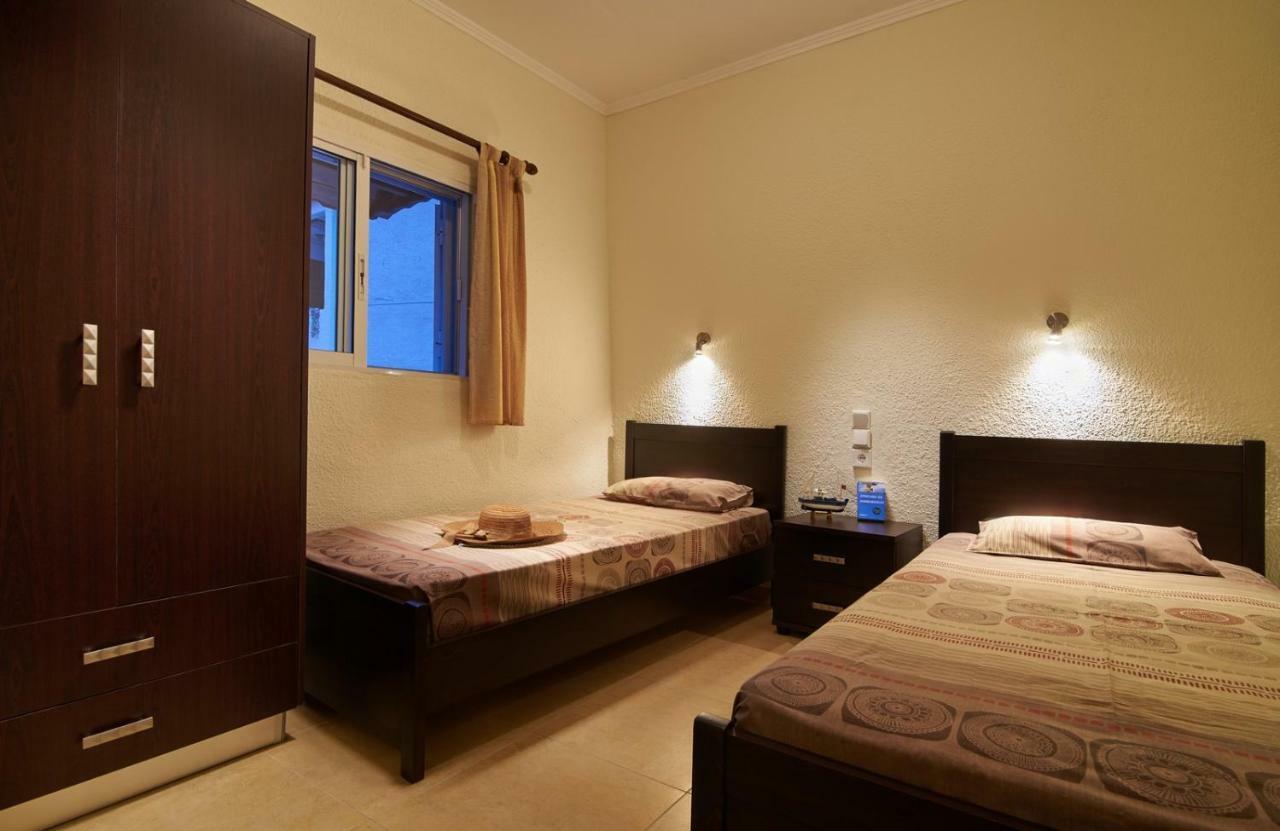 Sunset Studios - Suites With Seaview & Back Side Apartements Toroni Eksteriør bilde
